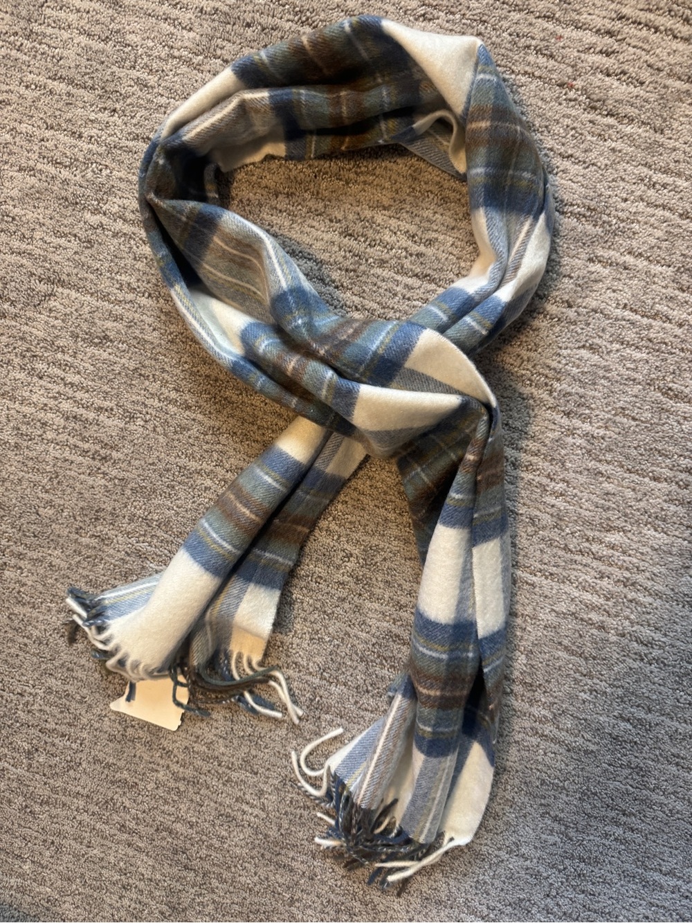 NWT Nordstrom Blue, Brown, and Cream Plaid Cashmere Rectangle Scarf Unisex Gift